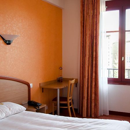 Logis Hotel Du Commerce Volvic Εξωτερικό φωτογραφία