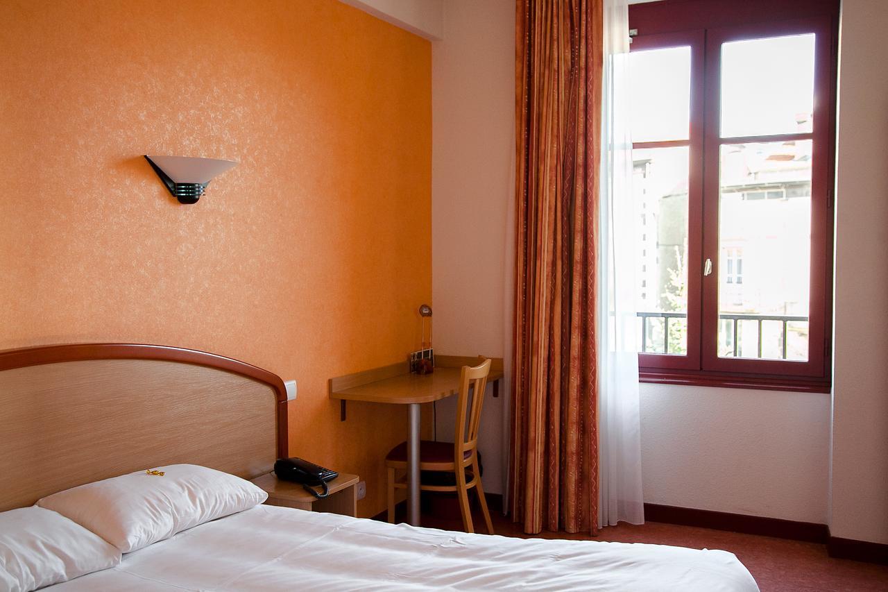 Logis Hotel Du Commerce Volvic Εξωτερικό φωτογραφία